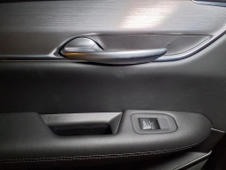 Cadillac XT5 FWD Luxury 4dr 2026