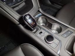 Cadillac XT5 FWD Luxury 4dr 2026