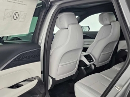 Cadillac LYRIQ Luxury 4dr 2026