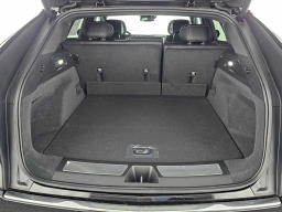 Cadillac LYRIQ Luxury 4dr 2026