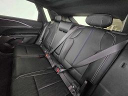 Cadillac LYRIQ Luxury 4dr 2026