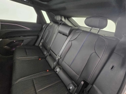 Cadillac LYRIQ Luxury 4dr 2026