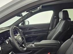 Cadillac LYRIQ Luxury 4dr 2026