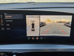 Cadillac LYRIQ Premium Luxury 4dr 2026