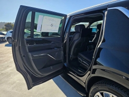 Cadillac Escalade IQL Luxury AWD 4dr 2026