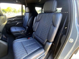 Cadillac Escalade IQL Luxury AWD 4dr 2026