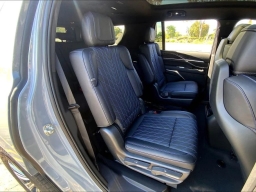 Cadillac Escalade IQL Luxury AWD 4dr 2026