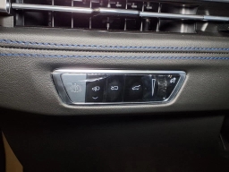 Cadillac Escalade IQL Luxury AWD 4dr 2026