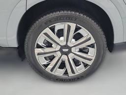 Cadillac Escalade IQL Luxury AWD 4dr 2026