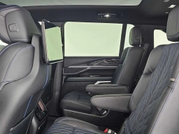 Cadillac Escalade IQ Luxury AWD 4dr 2026