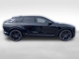 Cadillac LYRIQ LYRIQ-V Premium 4dr 2026