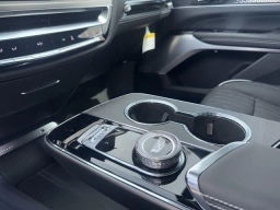 Cadillac LYRIQ LYRIQ-V Premium 4dr 2026