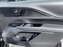 Cadillac LYRIQ LYRIQ-V Premium 4dr 2026