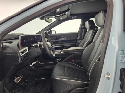 Cadillac LYRIQ LYRIQ-V Premium 4dr 2026