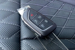 Cadillac LYRIQ LYRIQ-V Premium 4dr 2026