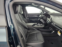 Cadillac LYRIQ LYRIQ-V Premium 4dr 2026