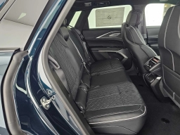 Cadillac LYRIQ LYRIQ-V Premium 4dr 2026