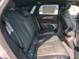 Cadillac LYRIQ 4dr LYRIQ-V 2026