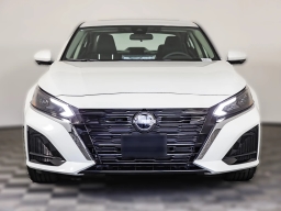 Nissan Altima SL FWD 2025