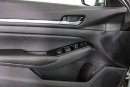 Nissan Altima SL FWD 2025