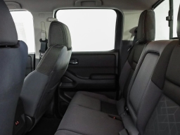 Nissan Frontier SV Crew Cab 4x2 2025