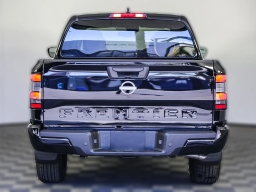 Nissan Frontier SV Crew Cab 4x2 2025