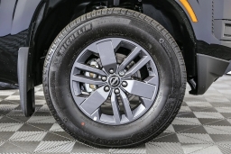 Nissan Frontier SV Crew Cab 4x2 2025