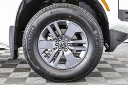 Nissan Frontier SV Crew Cab 4x2 2025