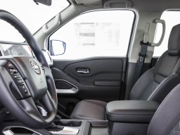 Nissan Frontier SV Crew Cab 4x2 2025