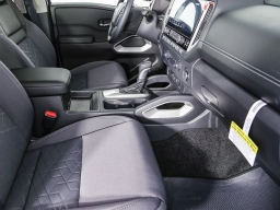 Nissan Frontier SV Crew Cab 4x2 2025