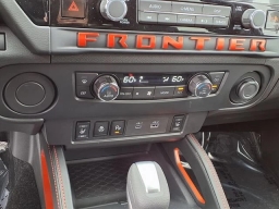 Nissan Frontier PRO-X Crew Cab 4x2 2026