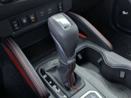 Nissan Frontier PRO-4X Crew Cab 4x4 2026