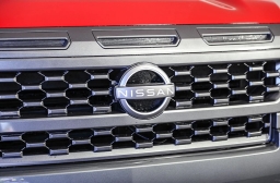 Nissan Frontier SV Crew Cab 4x4 2025