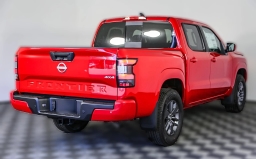 Nissan Frontier SV Crew Cab 4x4 2025