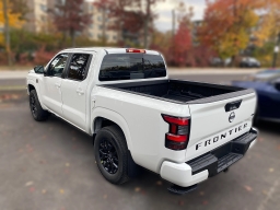 Nissan Frontier SV Crew Cab 4x4 2026