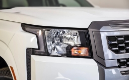 Nissan Frontier SV Crew Cab 4x4 2025