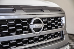 Nissan Frontier SV Crew Cab 4x4 2025