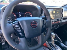 Nissan Frontier PRO-4X Crew Cab 4x4 2026