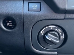 Nissan Frontier PRO-4X Crew Cab 4x4 2026