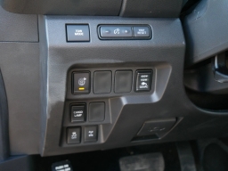 Nissan Frontier PRO-4X w/R Package Crew Cab 4x4 2026