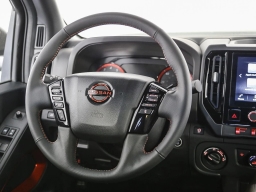 Nissan Frontier PRO-4X Crew Cab 4x4 2025