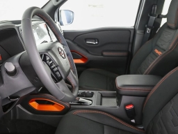 Nissan Frontier PRO-4X Crew Cab 4x4 2025