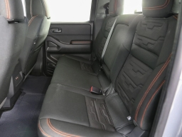 Nissan Frontier PRO-4X Crew Cab 4x4 2025