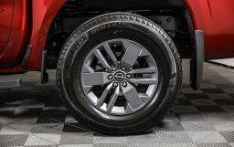 Nissan Frontier SV Crew Cab 4x4 2025