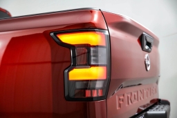 Nissan Frontier SV Crew Cab 4x4 2025