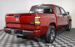Nissan Frontier SV Crew Cab 4x4 2025