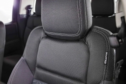 Nissan Frontier SV Crew Cab 4x4 2025