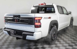 Nissan Frontier PRO-4X Crew Cab 4x4 2026