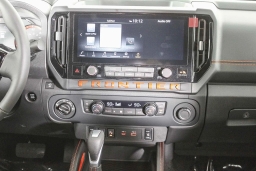 Nissan Frontier PRO-4X Crew Cab 4x4 2026