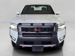 Nissan Frontier PRO-4X Crew Cab 4x4 2026